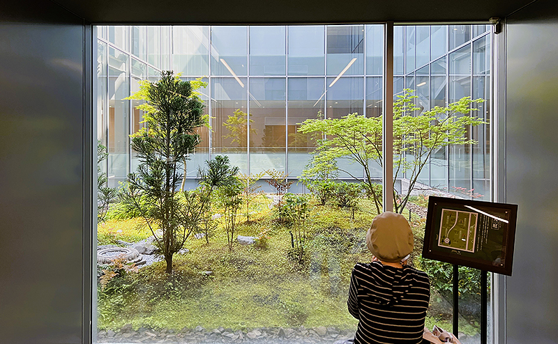 京都府立京都学・歴彩館 光庭植栽工事